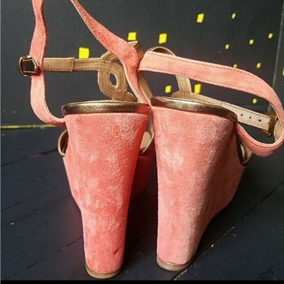 Elie Tahari Wedge Sandals - Picture 4 of 8